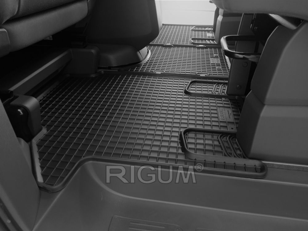 MP Gummimatten Fußmatten passend für VW T7 Multivan Fahrgastraum ab Bj 2022  Ri - Mattenprofis Online Shop
